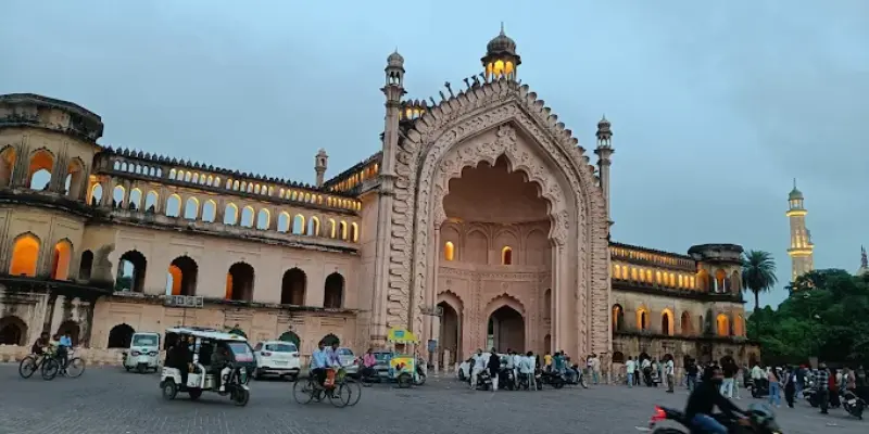 Akbari Gate Lucknow View View of Akbari Gate