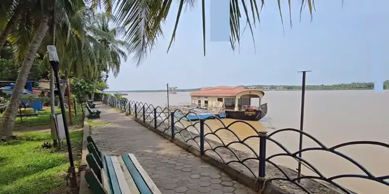 View of Dindi Beach