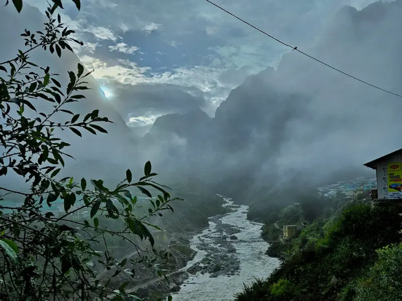 Monsoon trek hemkund sahib