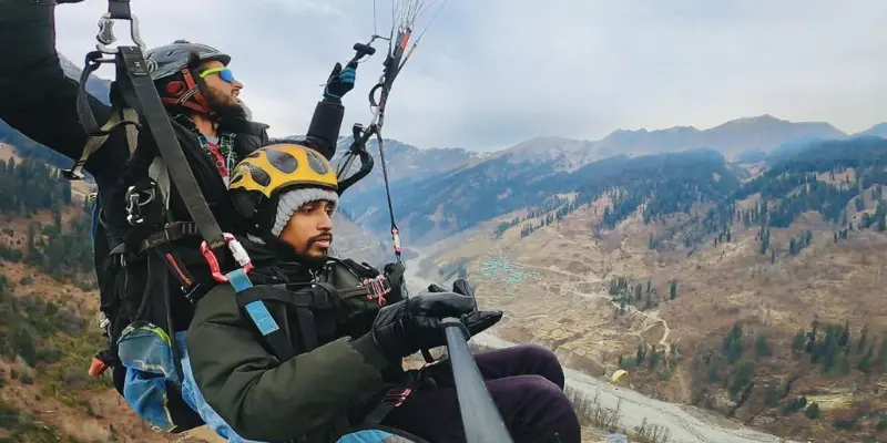 High Fly Paragliding In Solang Valley Manali high fly paragliding in solang valley manali