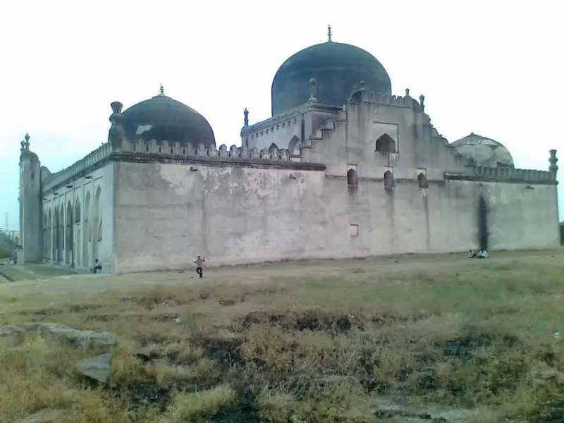 Visit Jama Masjid Gulbarg near Hyderabad