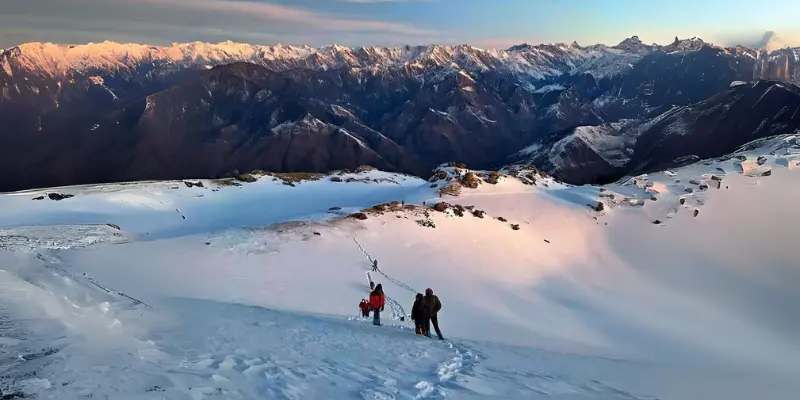 kedarkantha trek winter view