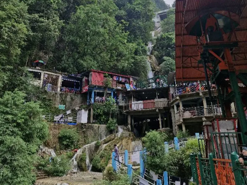 Visit kempty waterfall near haridwar
