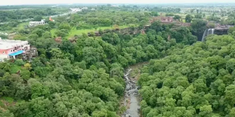 menal waterfall view