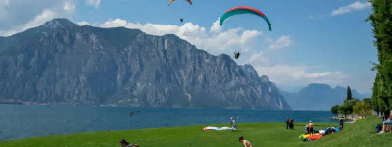Paragliding Adventure Tourism In Manali Paragliding adventure Tourism in Manali, India