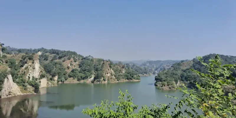 Tourist places near Jalandhar within 100 Km