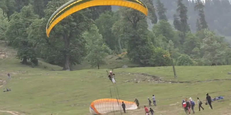 Safe Paragliding In Solang Valley Solang Valley Paragliding is safe