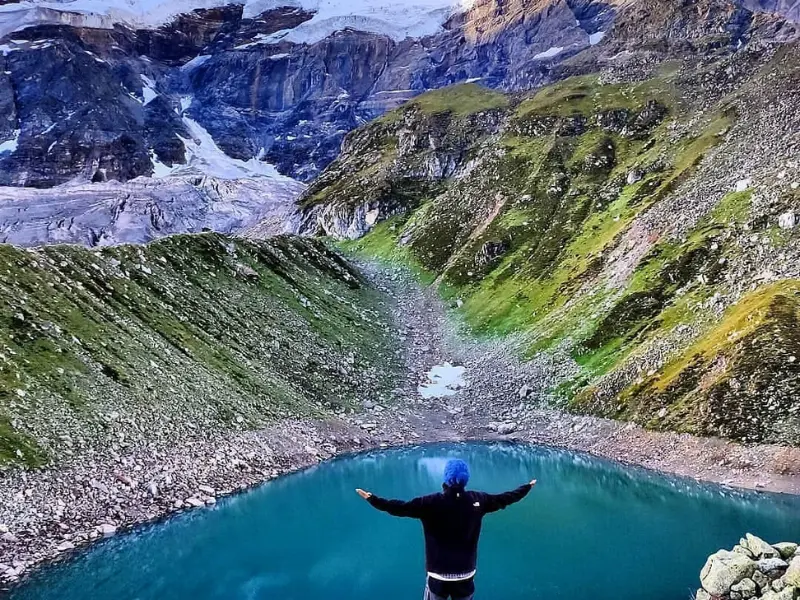 Famous satopanth lake trek in Uttarakhand