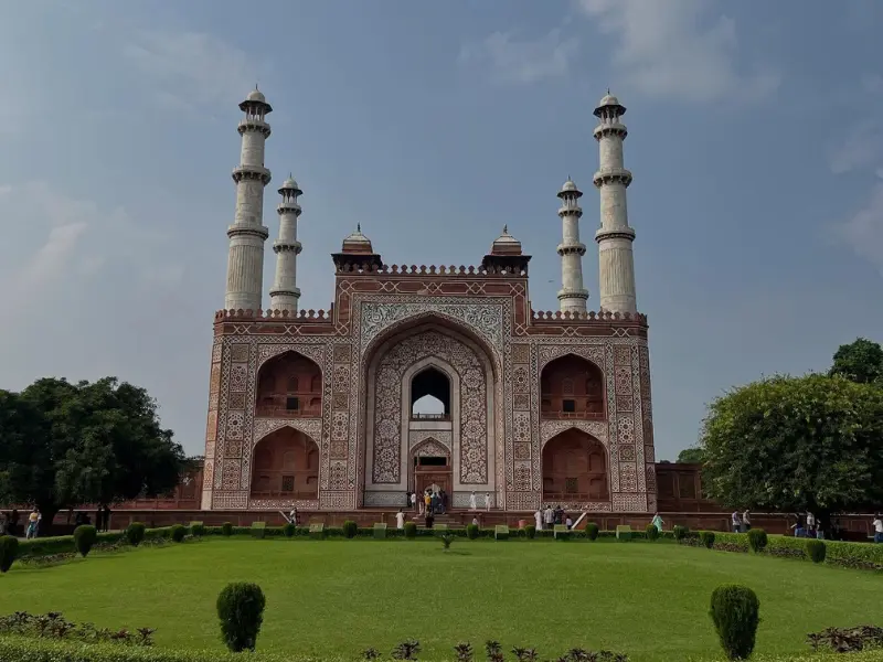 Sikandra the Akbars Tomb