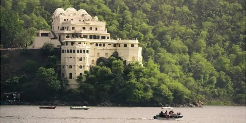 View of Siliserh Lake