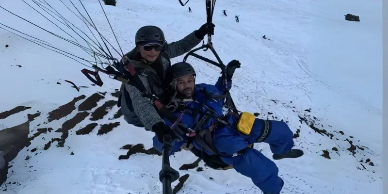 Solang Valley Paragliding In Winter Paragliding in Solang Valley in Winter