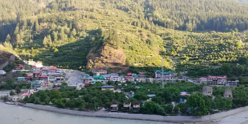 Tourist spots near haridwar within 100 kms