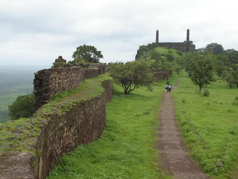 Best place Asirgarh Fort near Indore