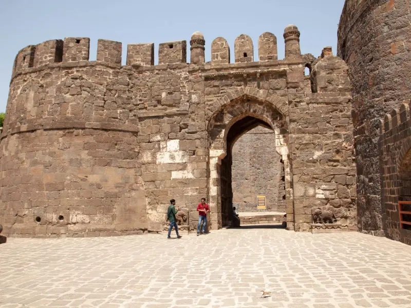 Daulatabad to visit Near Shirdi